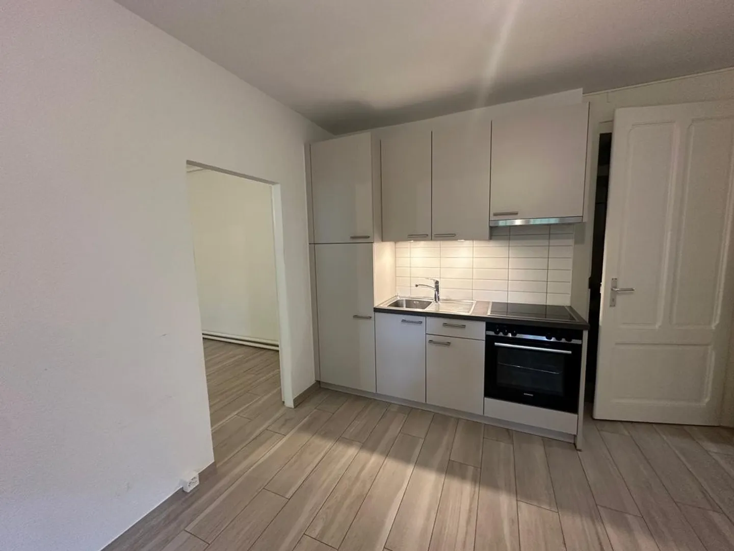 Charming Apartment in Quiet Area - Photo 5 of 5
