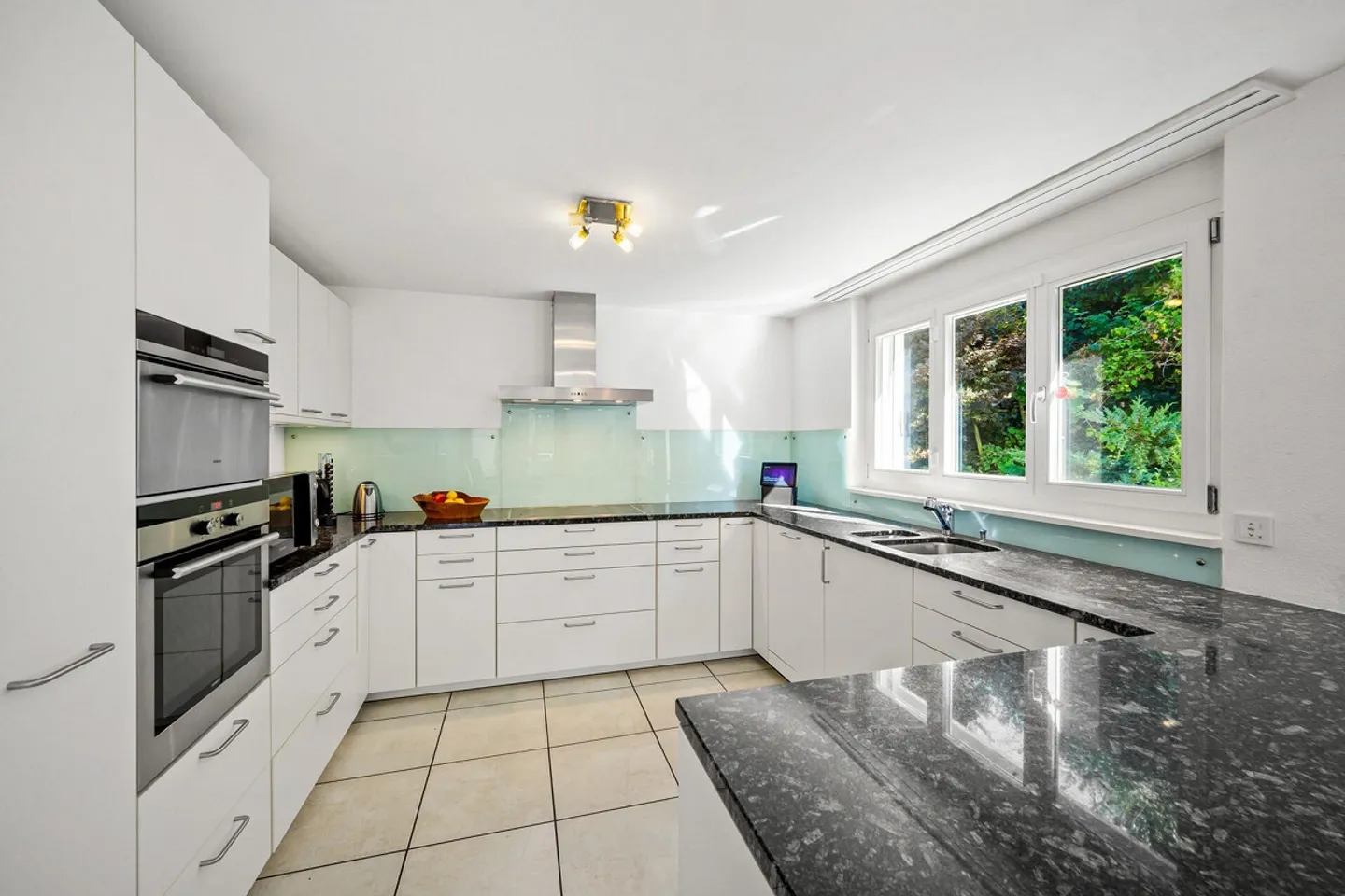 Maison jumelée exclusive avec intimité et beaucoup de verdure - Photo 8 sur 13