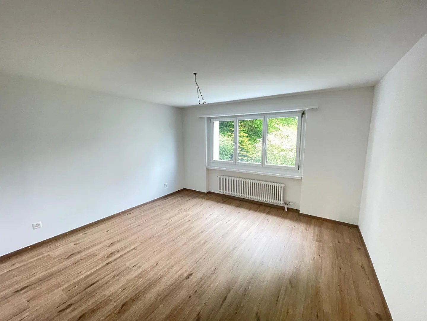 Sanierte 4,5 Zimmerwohnung mit grossem Balkon - Foto 8 von 9