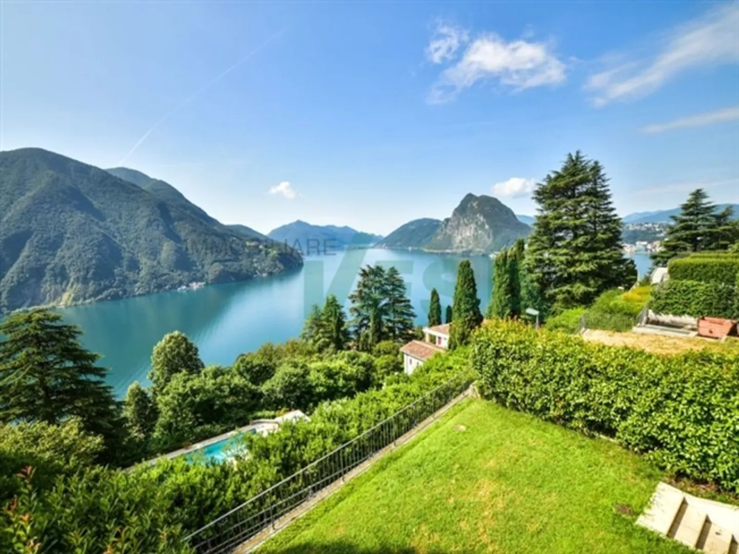 Elegant 4.5-room semi-detached apartment with stunning views - Photo 1 of 9