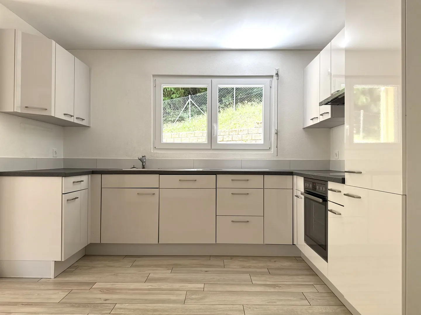 Second residence, 4.5-room apartment near Ascona - Photo 3 of 12
