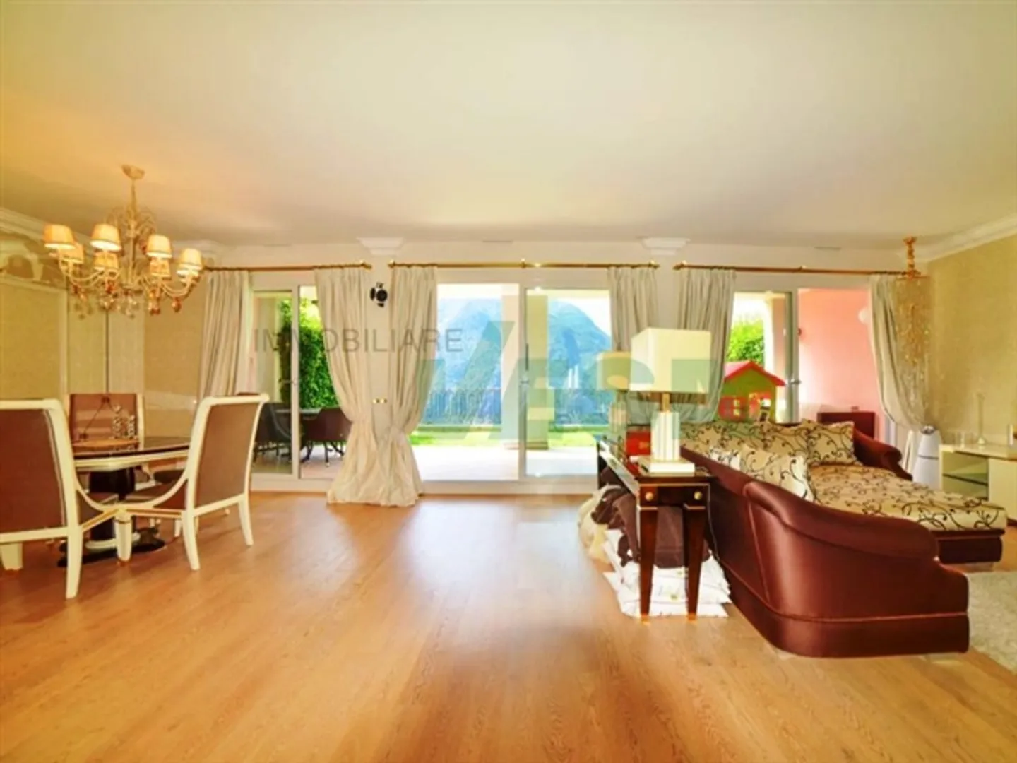 Elegant 4.5-room semi-detached apartment with stunning views - Photo 5 of 9