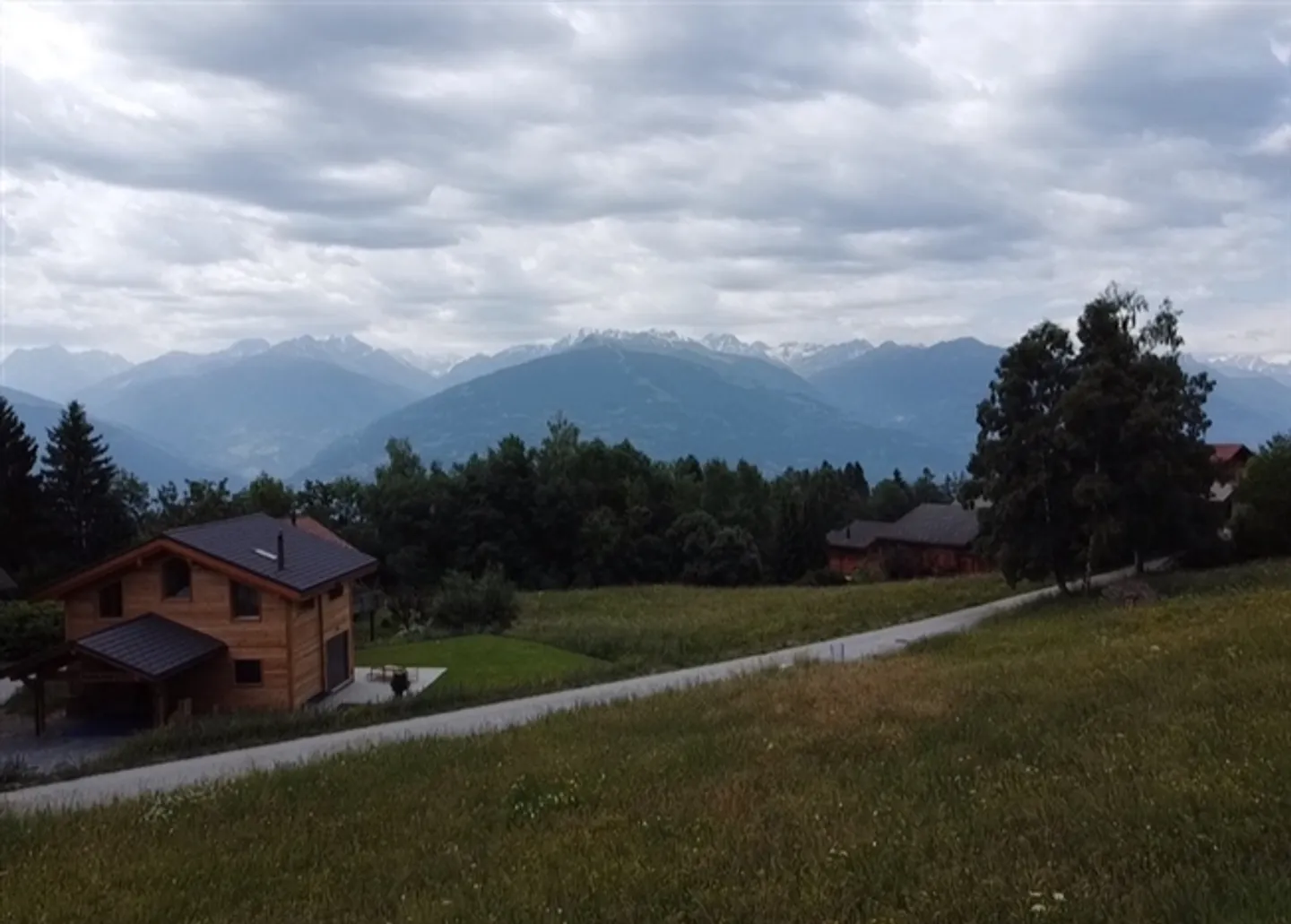 Terrain à bâtir avec avis positif de la commune - Photo 2 sur 6