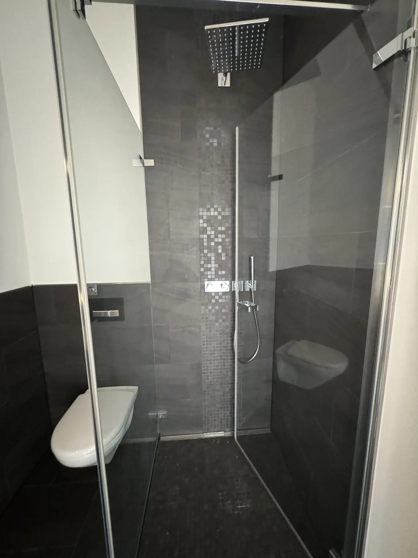 Traumhaus mit Pool und Umschwung - Foto 17 von 30