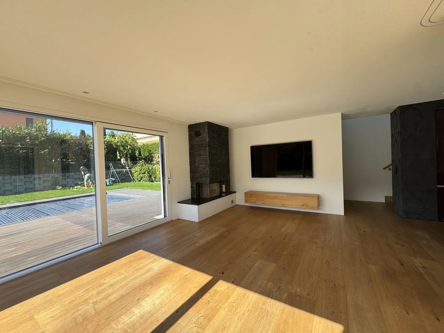 Traumhaus mit Pool und Umschwung - Foto 10 von 30