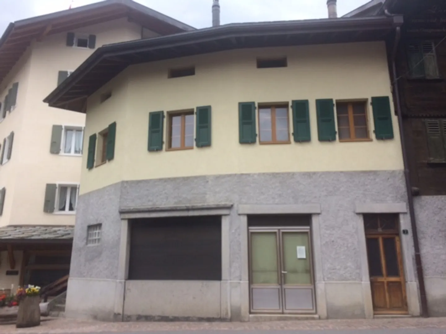 Potenzial: Wohnhaus mit gemischter Nutzung im Herzen von Sépey - Foto 2 von 19