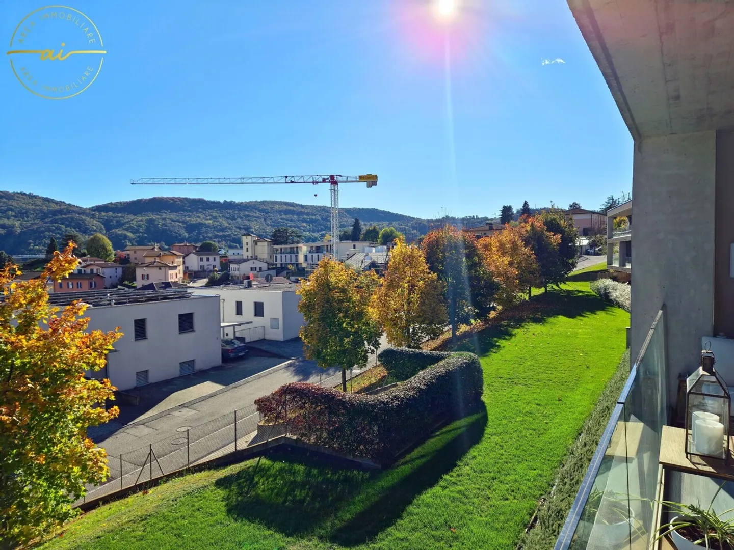 HELLE 3.5-ZIMMER-WOHNUNG MIT GROßER TERRASSE UND FREIER SICHT AUF VACALLO - Foto 2 von 12