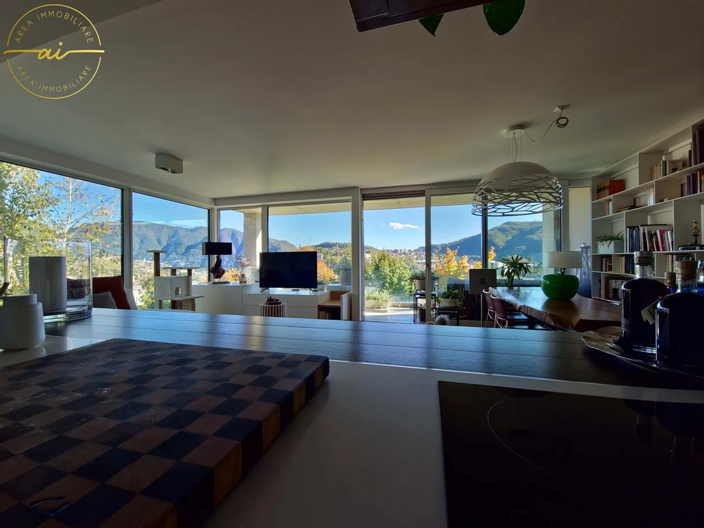 HELLE 3.5-ZIMMER-WOHNUNG MIT GROßER TERRASSE UND FREIER SICHT AUF VACALLO - Foto 7 von 12