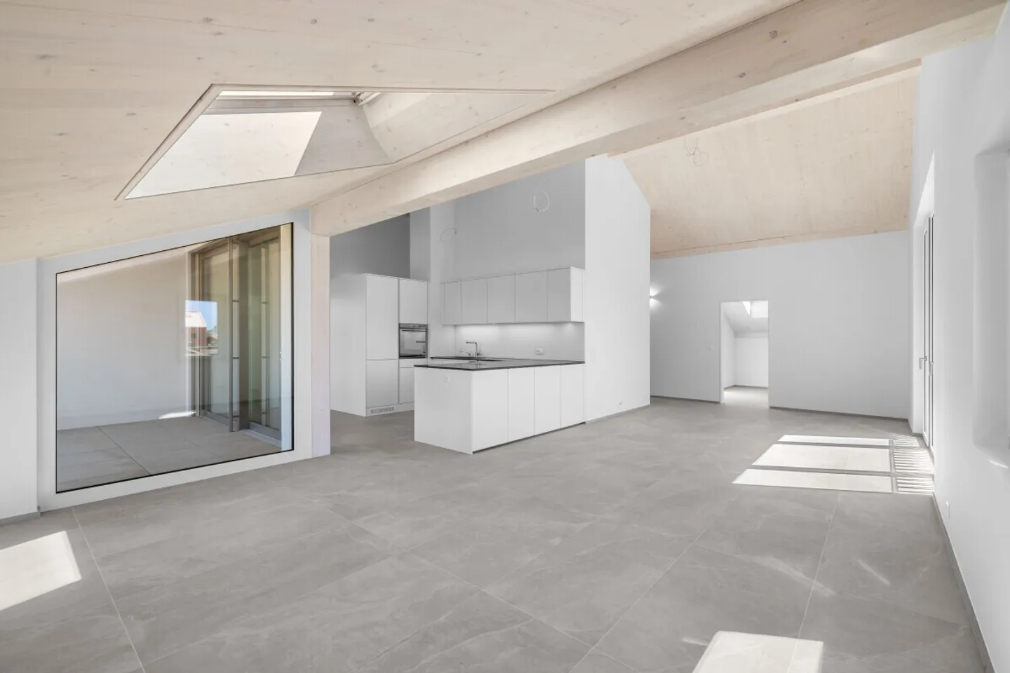 Hochwertige 5.5-Zimmer-Dachwohnung mit Bergsicht in Bonaduz - Photo 2 of 12