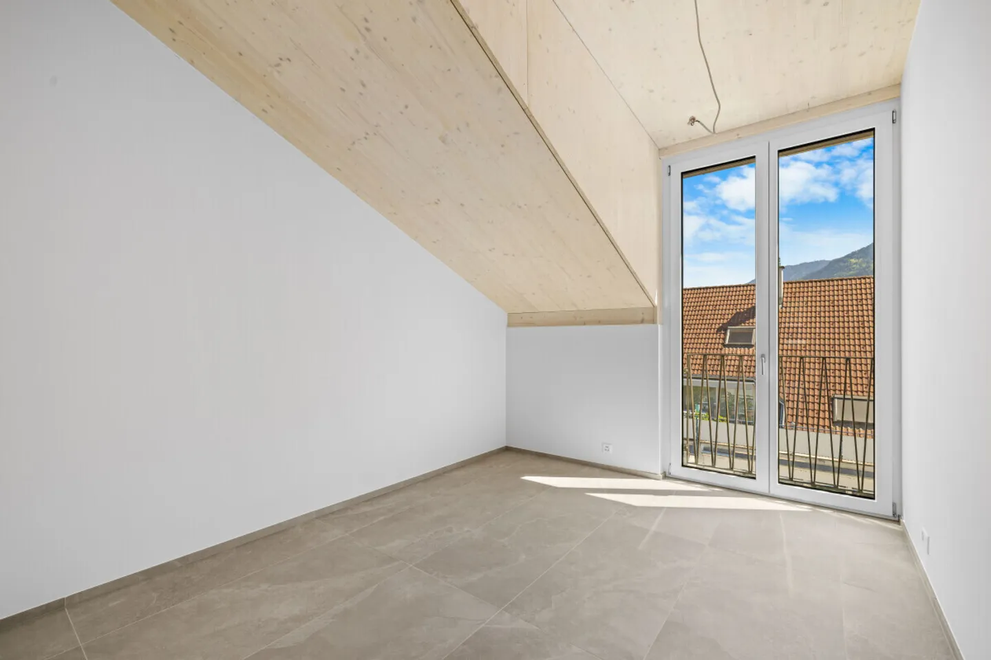 Hochwertige 5.5-Zimmer-Dachwohnung mit Bergsicht in Bonaduz - Photo 9 of 12