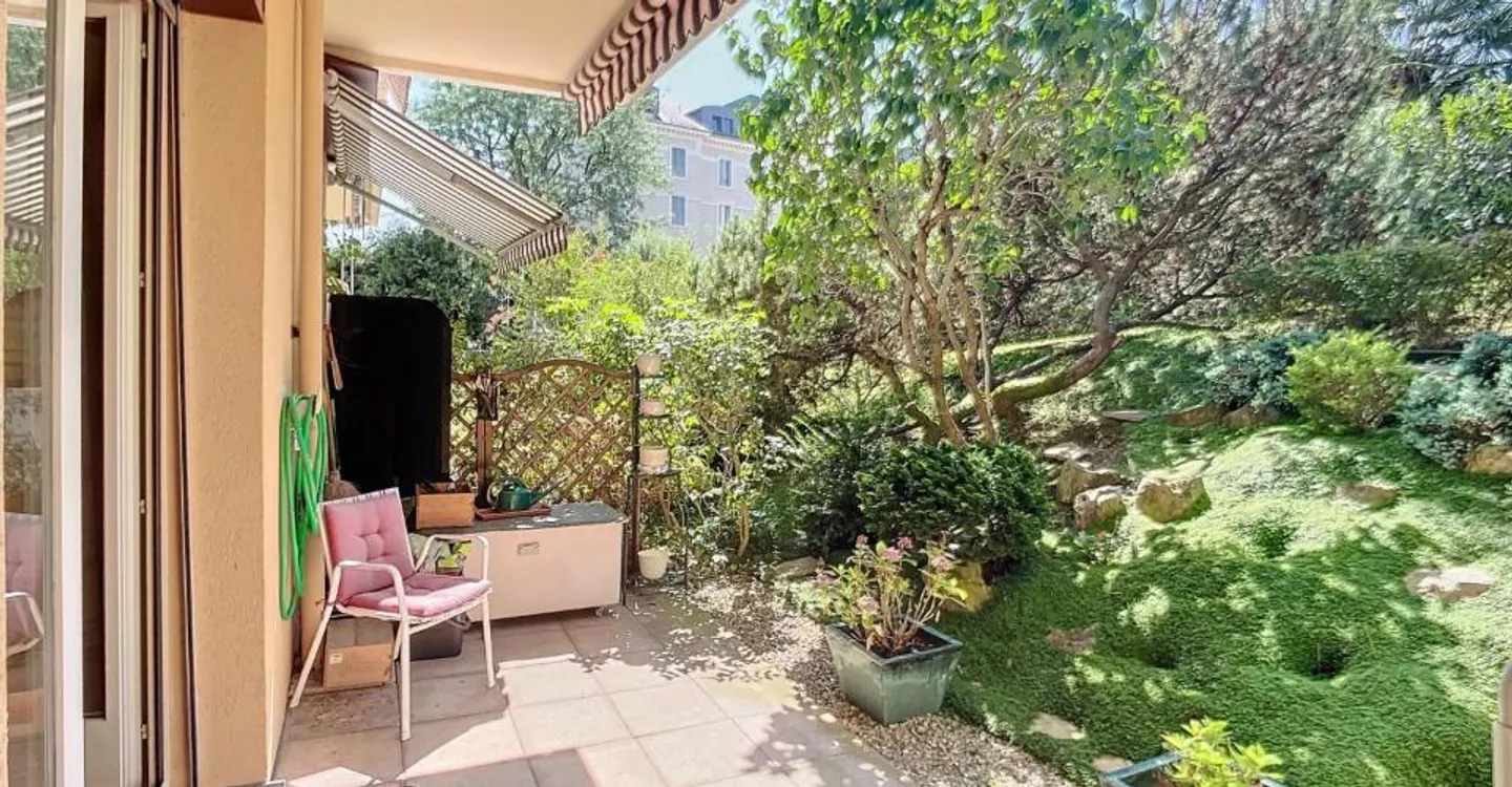 Renovation Opportunity Near Lake - Photo 8 of 11