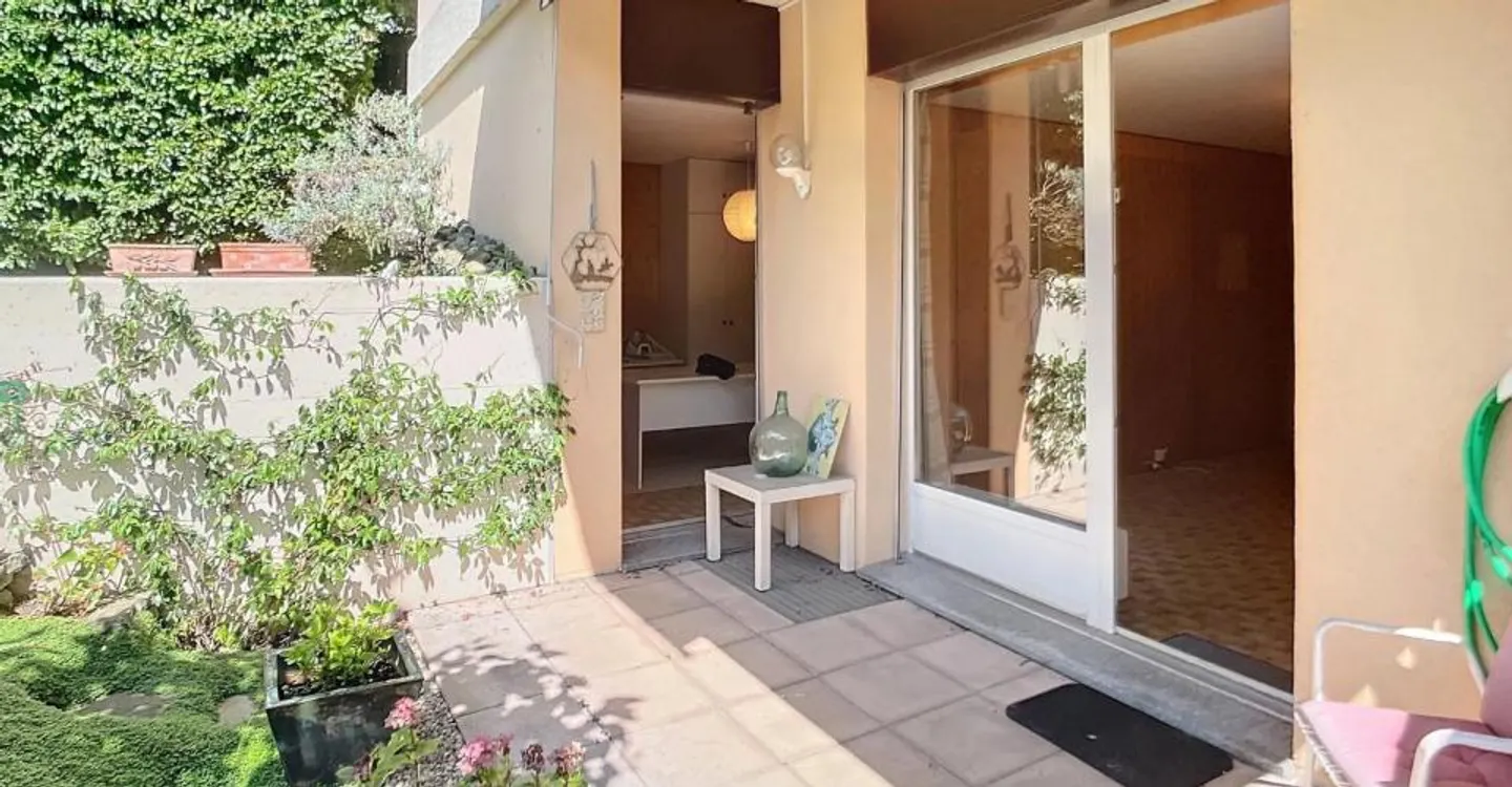 Renovation Opportunity Near Lake - Photo 9 of 11