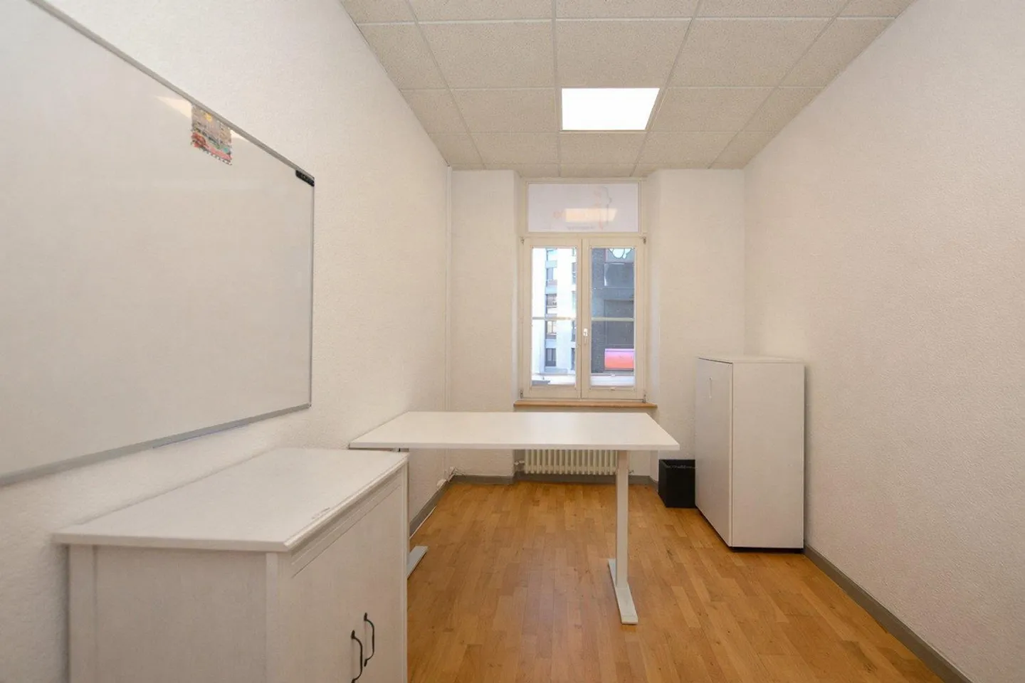 Étage entier avec 4 bureaux au cœur de Bâle - Photo 2 sur 11