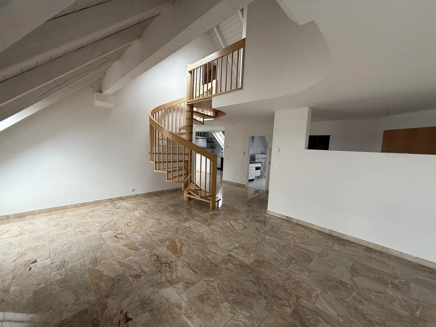 Charmante Maisonette in Gossau - Foto 1 von 13