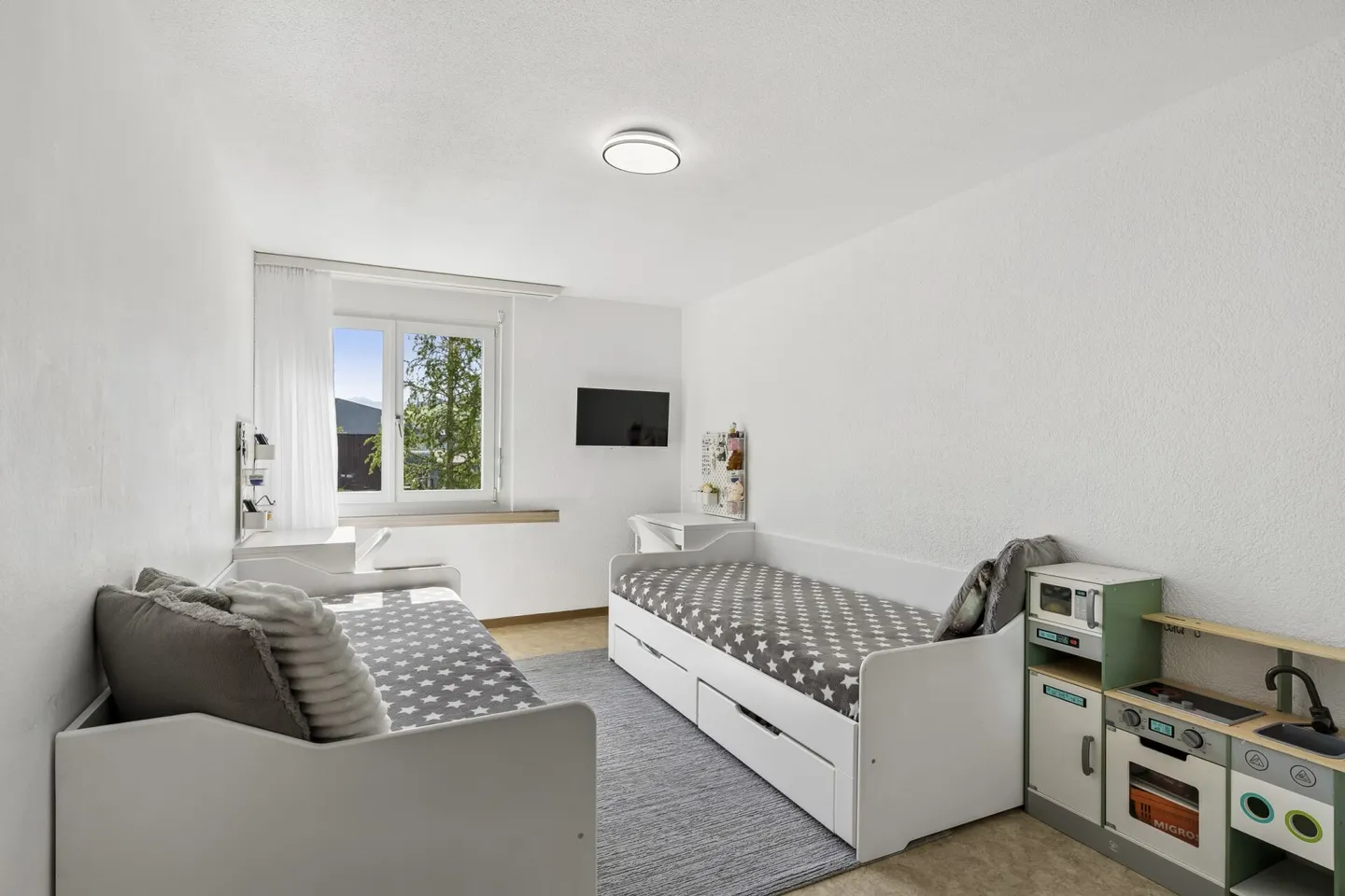 4.5-room apartment in a central and idyllic location - Photo 6 of 12