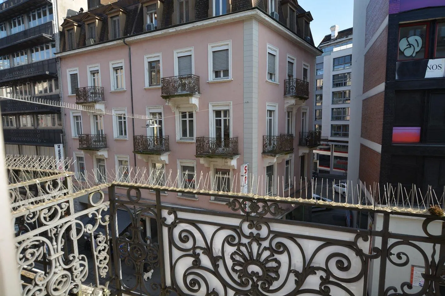 Étage entier avec 4 bureaux au cœur de Bâle - Photo 10 sur 11