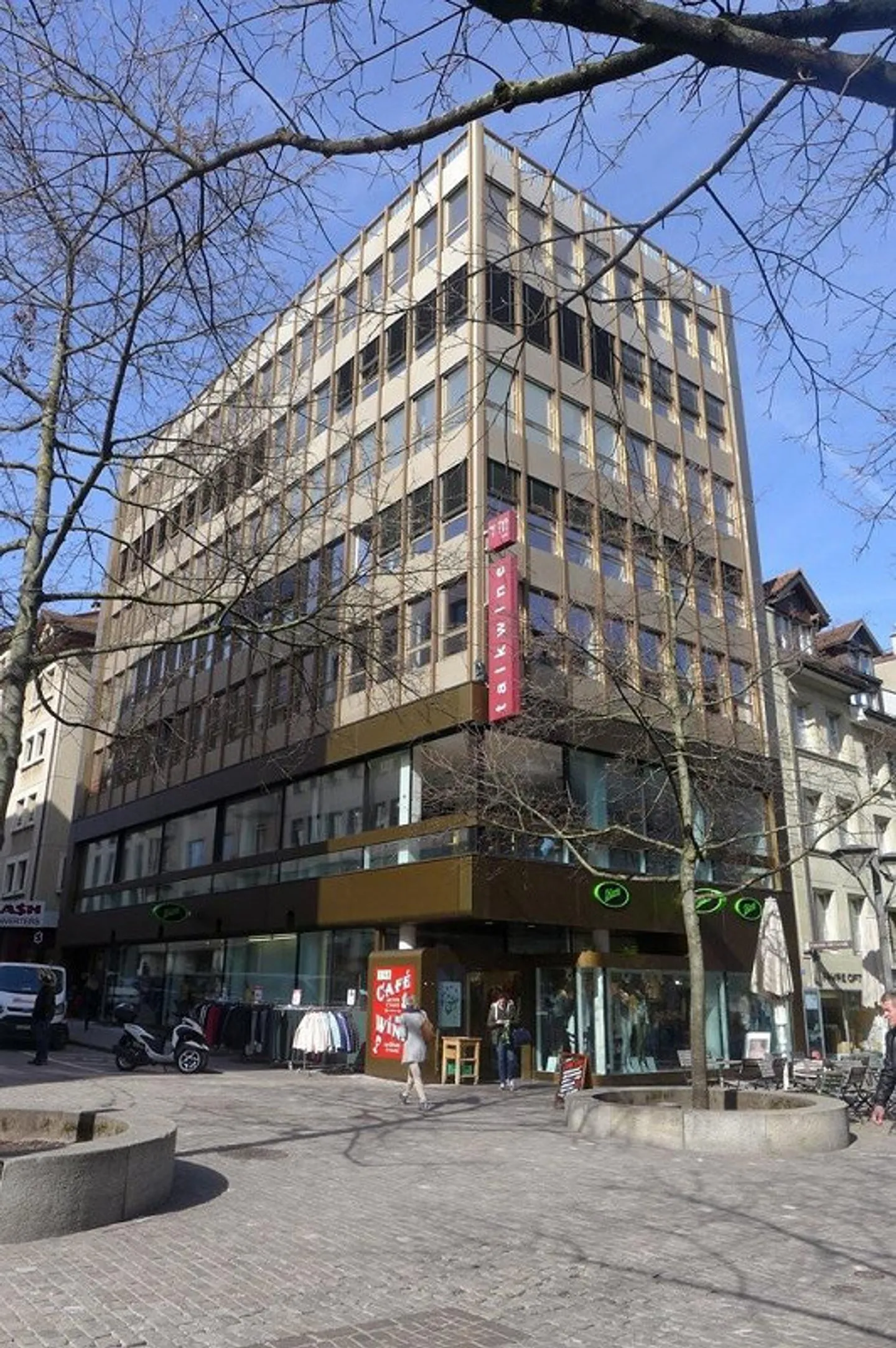 Große Fläche im Herzen der Stadt Freiburg - Foto 1 von 6
