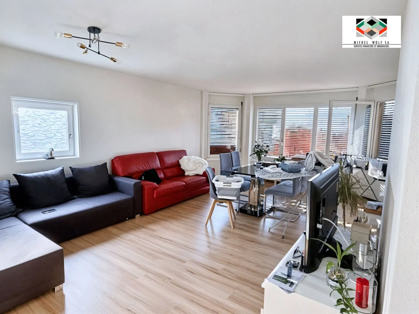 Appartement lumineux 4.5 pièces à Peseux - Photo 2 sur 10