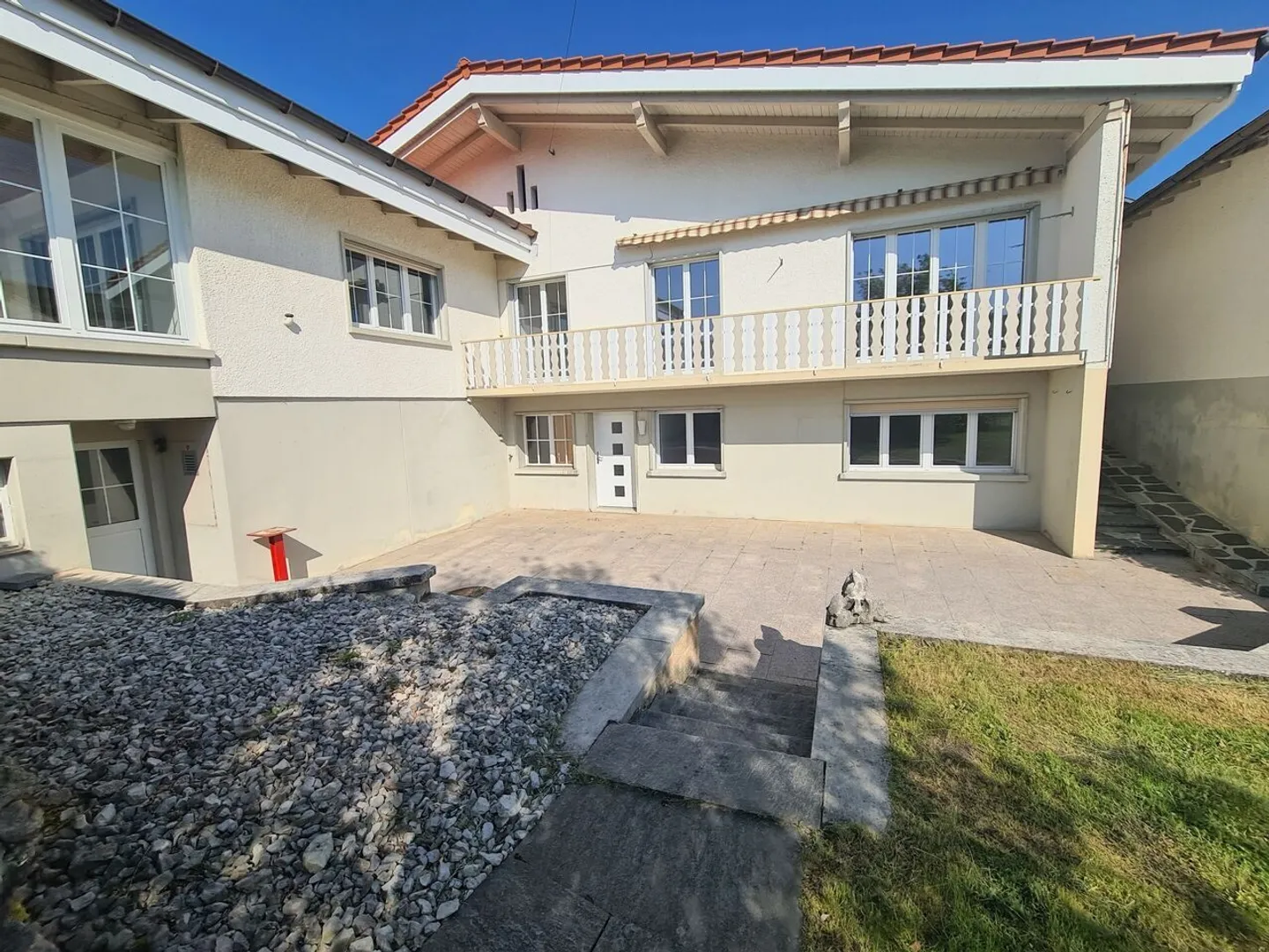 Superbe Villa avec Vue Montagne - Photo 2 sur 13