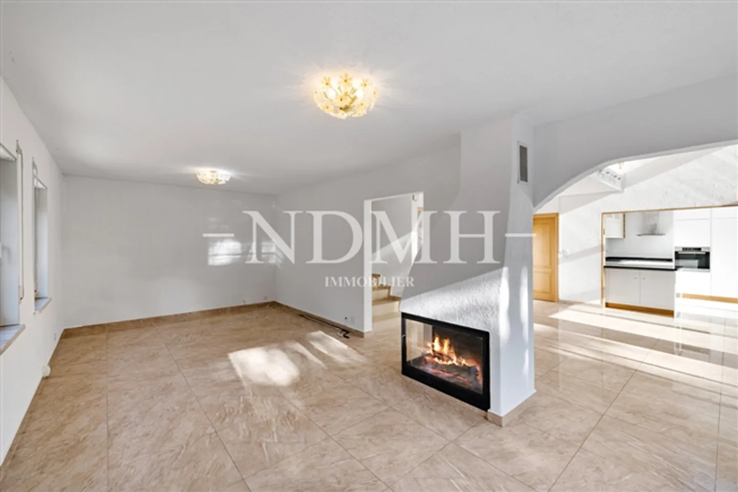 Stunning Detached Villa in an Extraordinary Setting - Photo 2 of 13