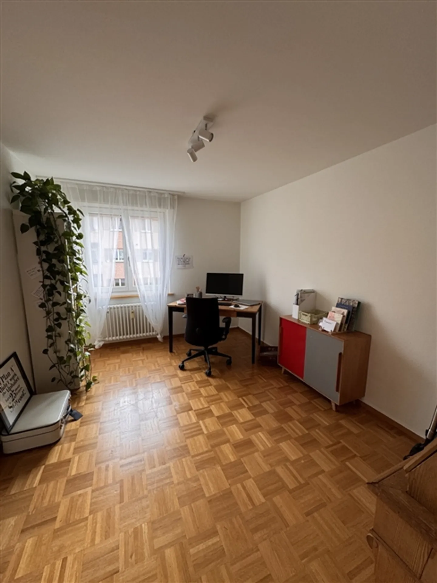 3-room apartment in Hünibach (BE), furnished, temporary - Photo 2 of 9