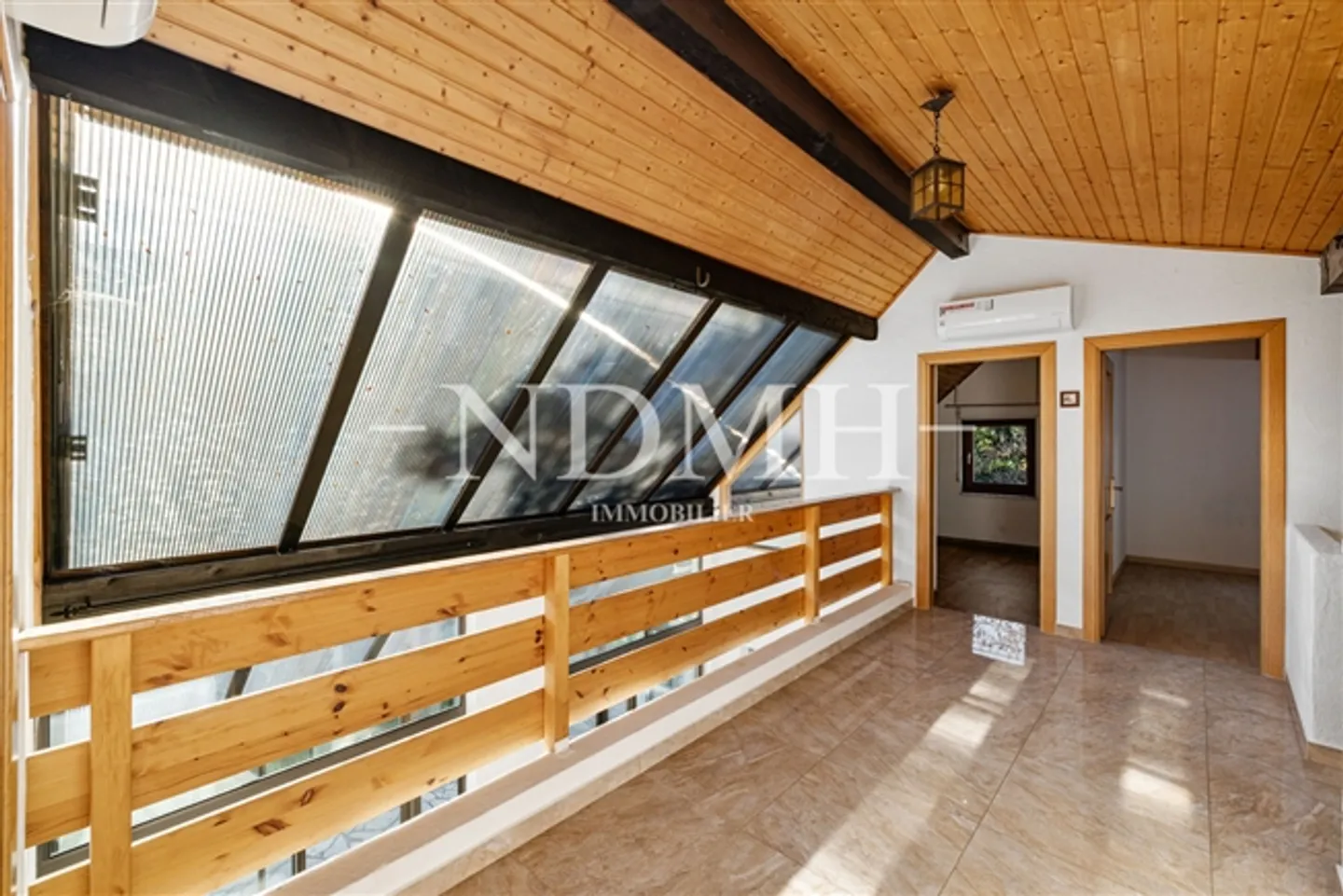 Stunning Detached Villa in an Extraordinary Setting - Photo 4 of 13
