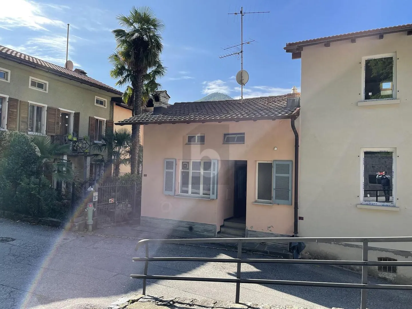 UNIFAMILIARE CON POTENZIALE - Foto 1 di 5