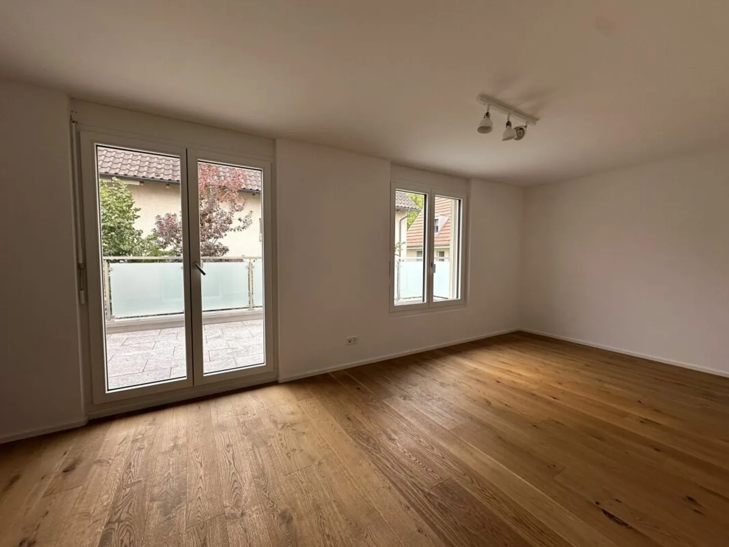 Casa bifamiliare con giardino! - Foto 4 di 17