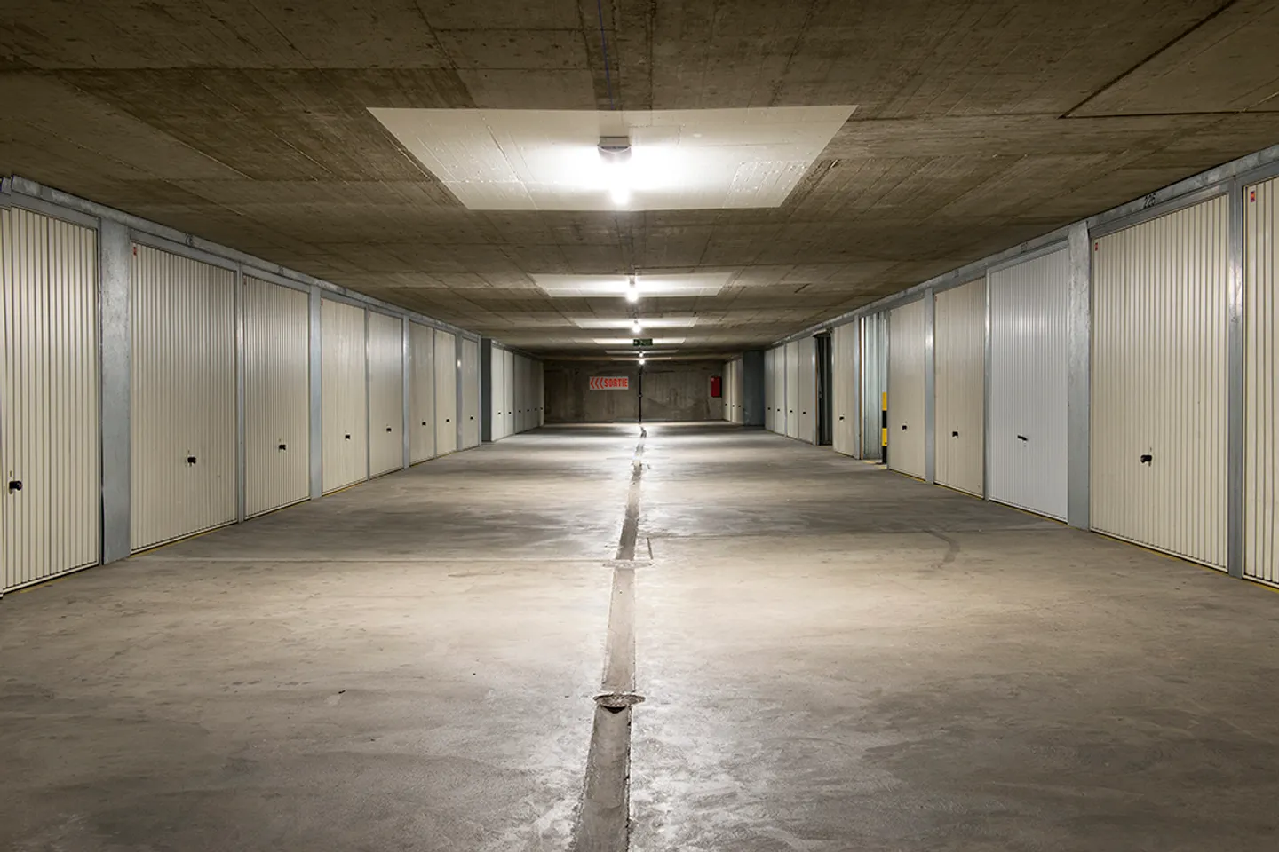 Garage individuale 1 stanza - Foto 7 di 8