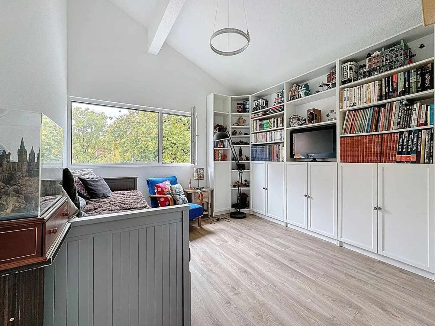 Superb semi-detached house 4.5 rooms - 139 m², full south, lake and mountain view - built - Photo 8 of 13