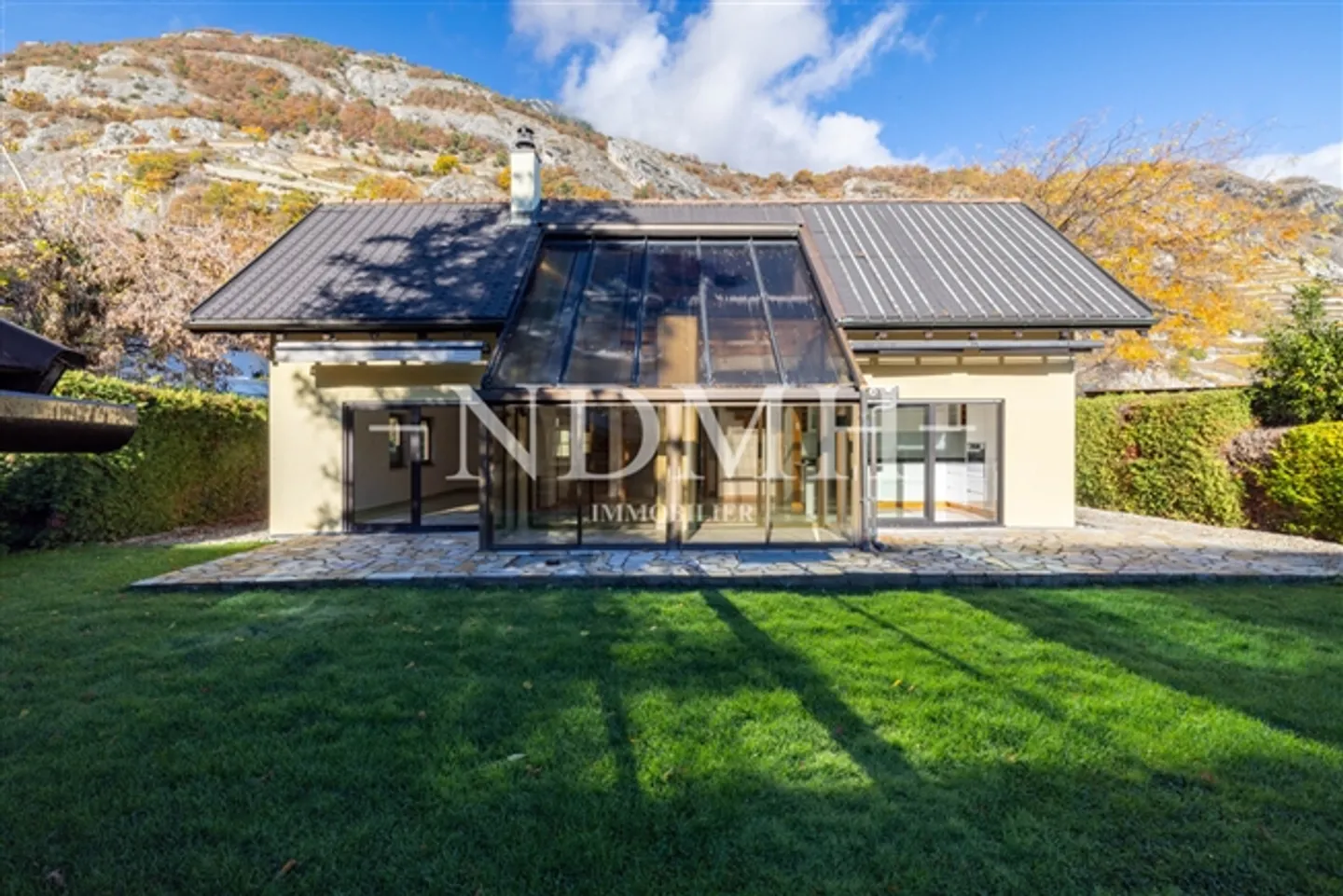 Stunning Detached Villa in an Extraordinary Setting - Photo 13 of 13
