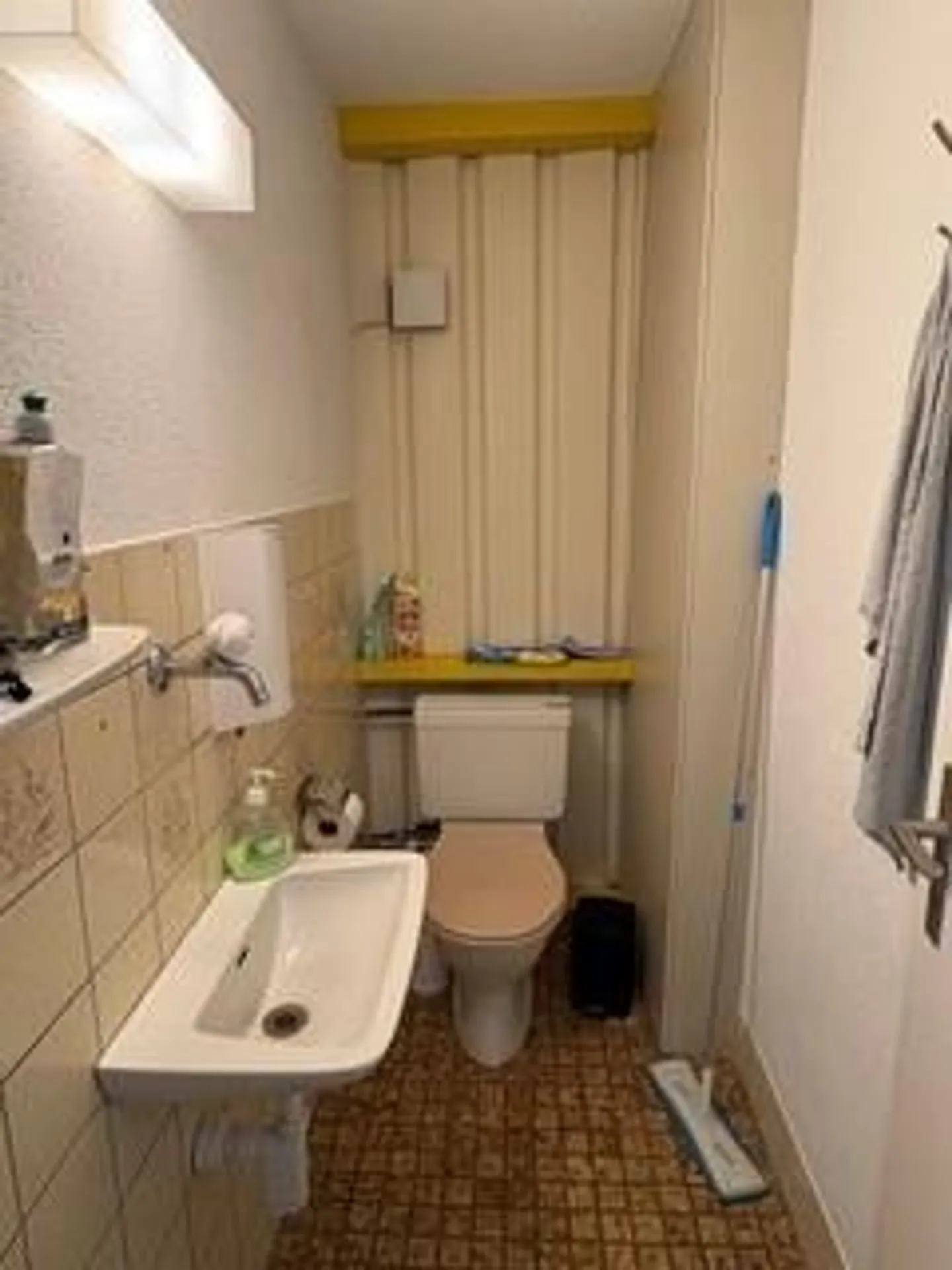 Vielseitiger Büroraum zu vermieten - Foto 3 von 3