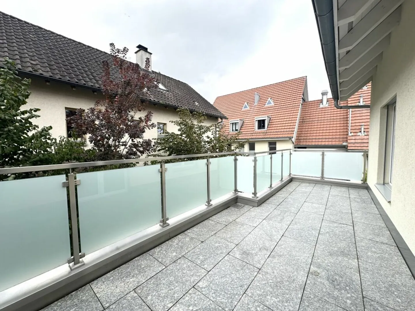 Casa bifamiliare con giardino! - Foto 7 di 17