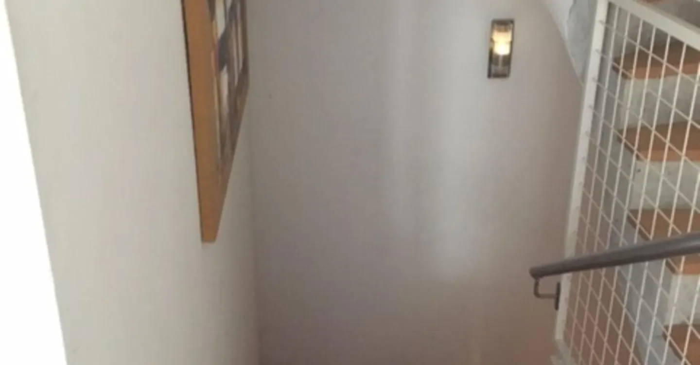 Casa a schiera spaziosa con 6 stanze a Neuchâtel - Vista, calma e comfort familiare - Foto 5 di 10