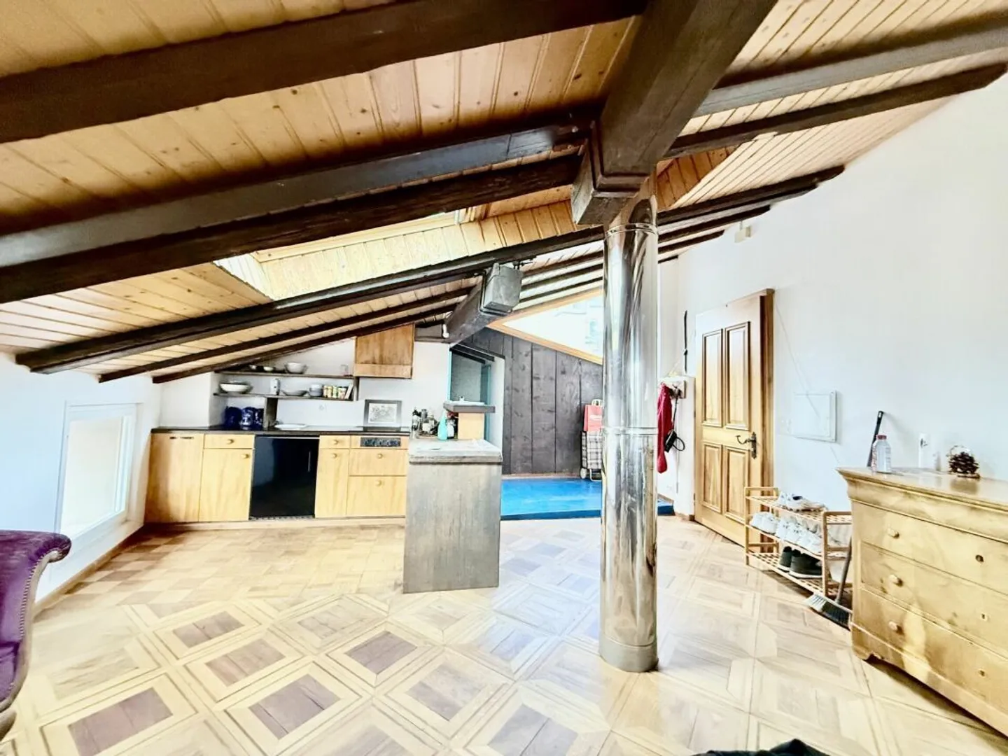 2½ stanze con carattere in soffitta - Foto 2 di 6