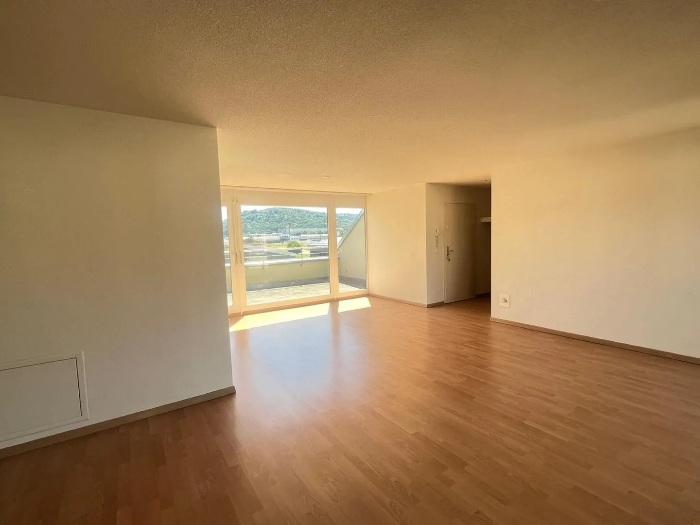 Appartamento mansardato 2.5 locali con due ampie terrazze - Foto 5 di 8