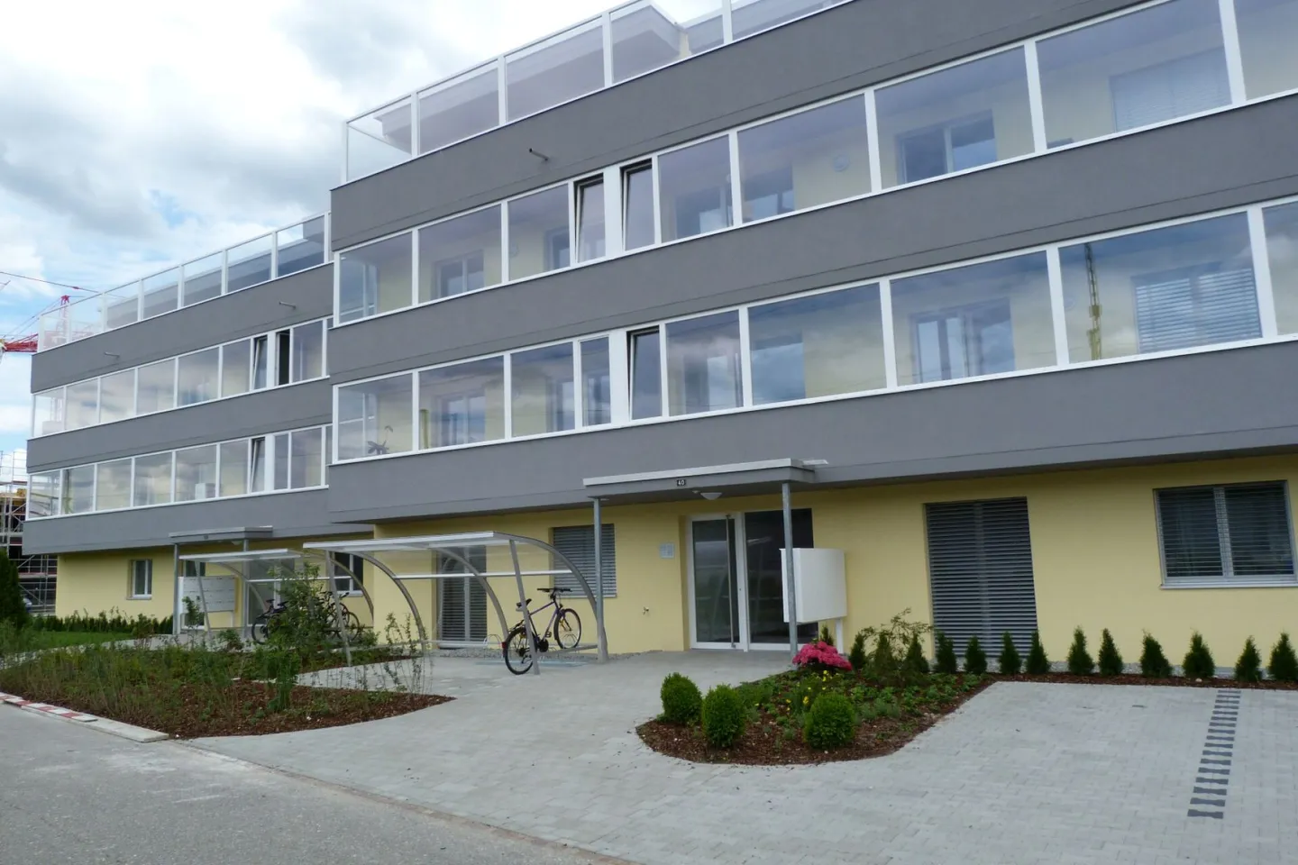 Exclusive 3.5-room penthouse apartment with large terrace (including underground parking space) - Photo 8 of 9