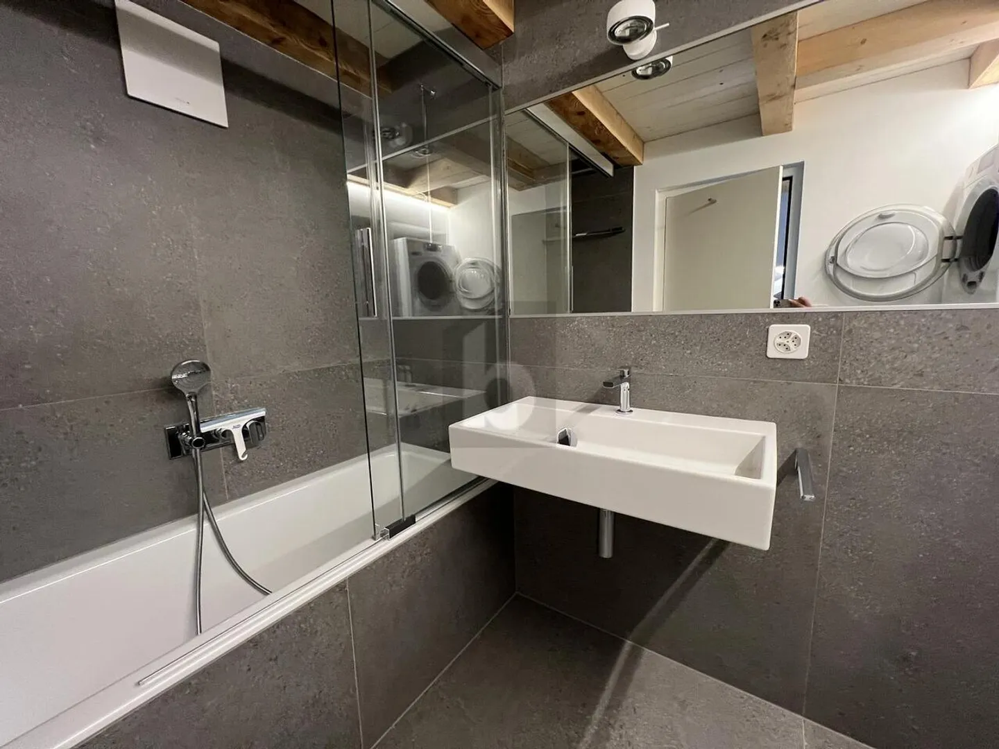 HISTORICAL ELEGANCE AND BREATHTAKING VIEW!! - Photo 2 of 6