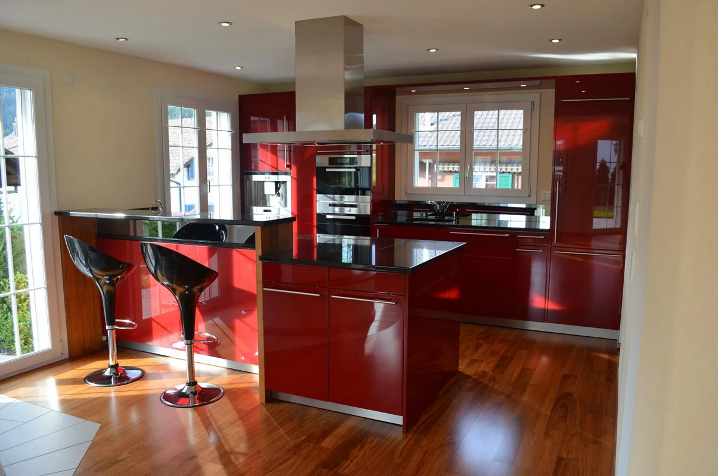 Ampia casa unifamiliare di 6,5 stanze con appartamento separato di 1,5 stanze - Foto 3 di 12