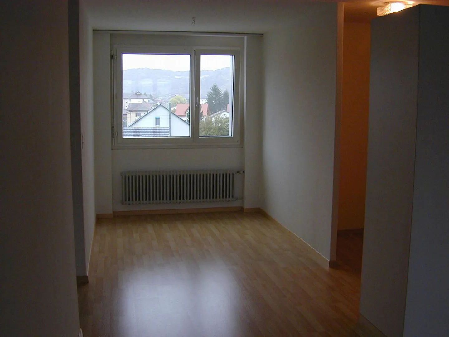 Belle appartement de 3,5 pièces au rez-de-chaussée à louer à partir du 01.07. - Photo 6 sur 6