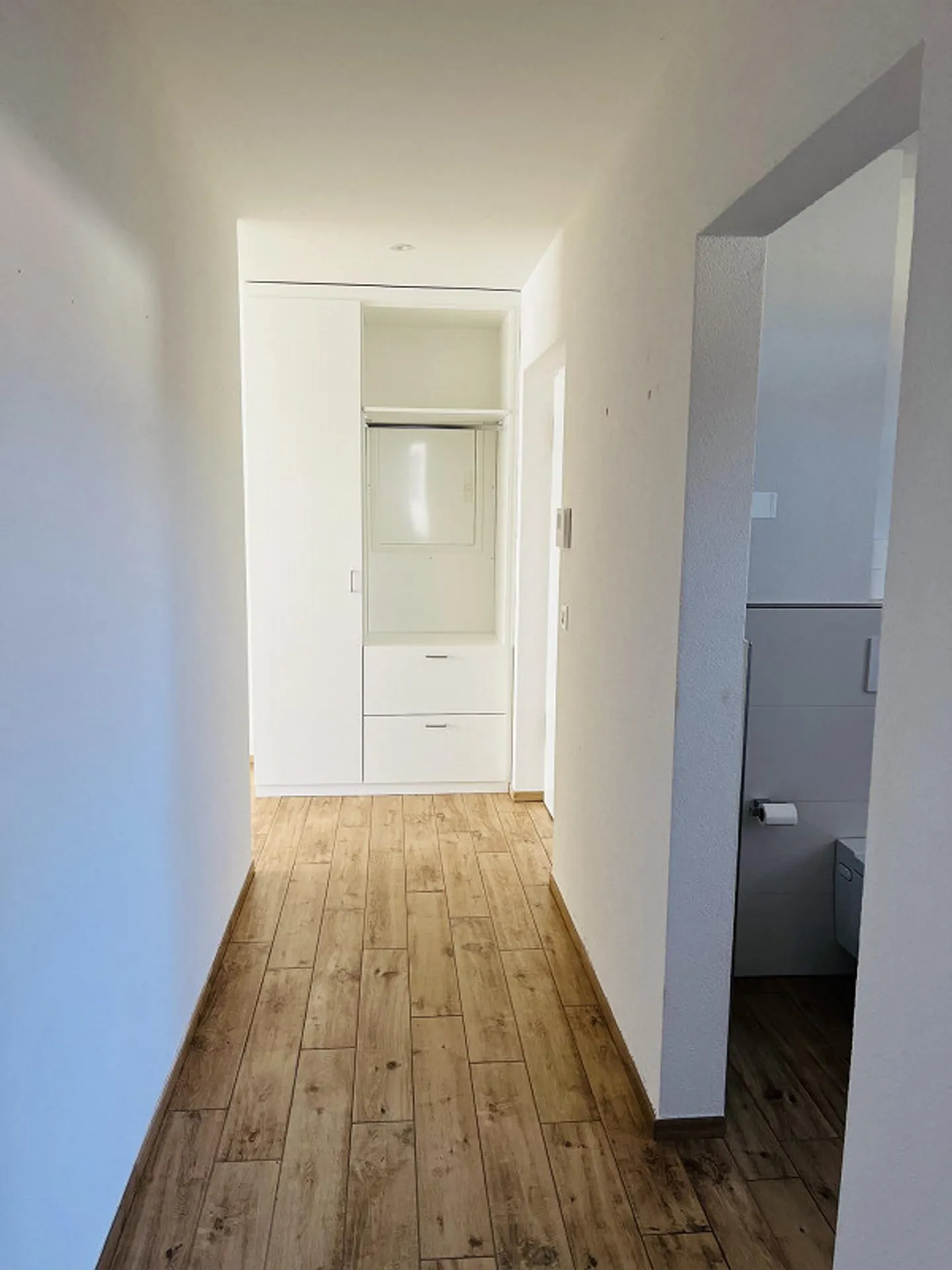 Beautiful bright 2.5 room apartment in a preferred location - Photo 5 of 24