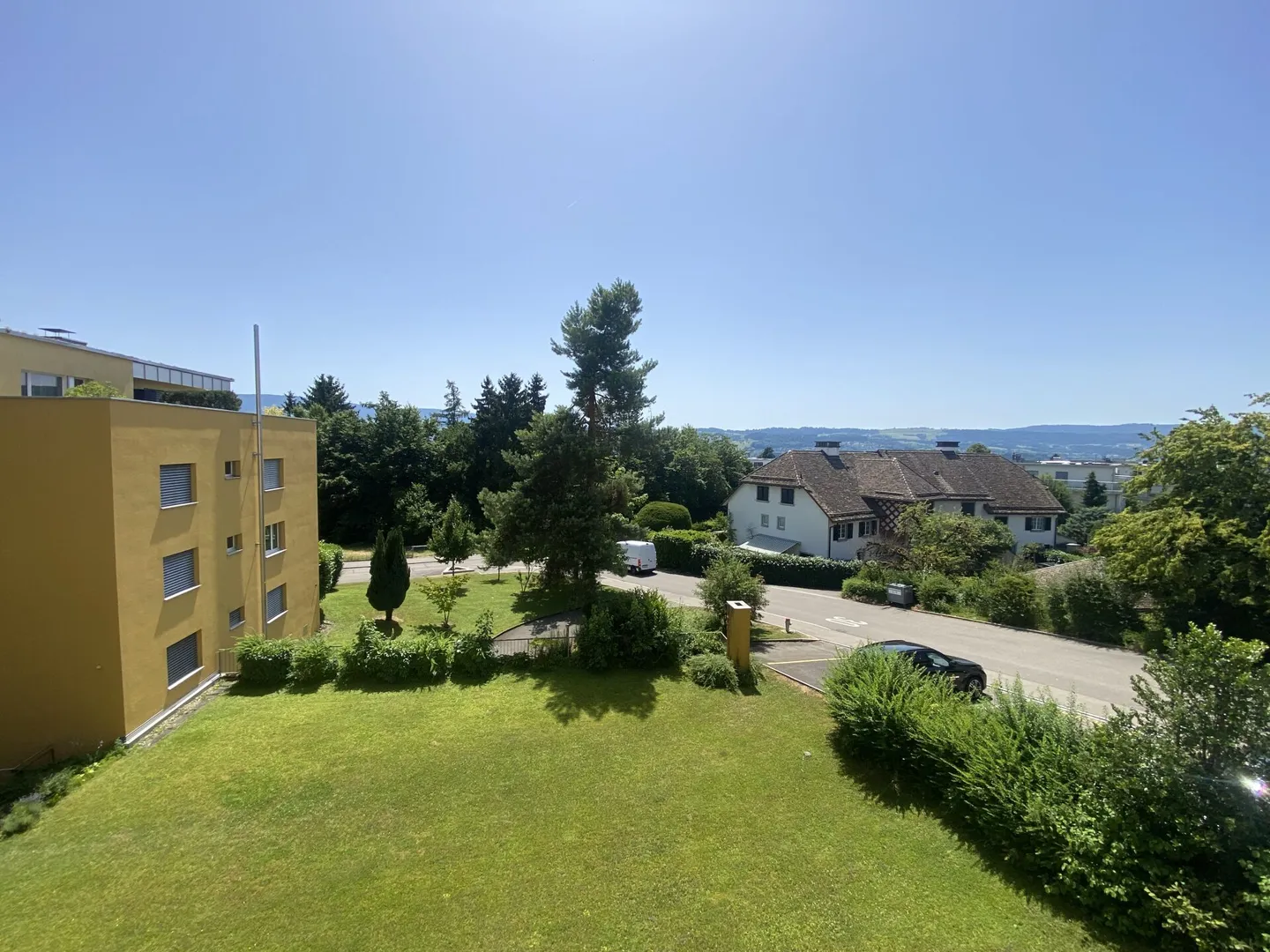 Cozy apartment in a quiet neighborhood - Photo 2 of 3