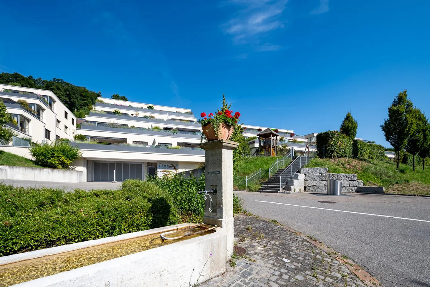 Elegante appartamento con terrazza e vista panoramica - Foto 16 di 18
