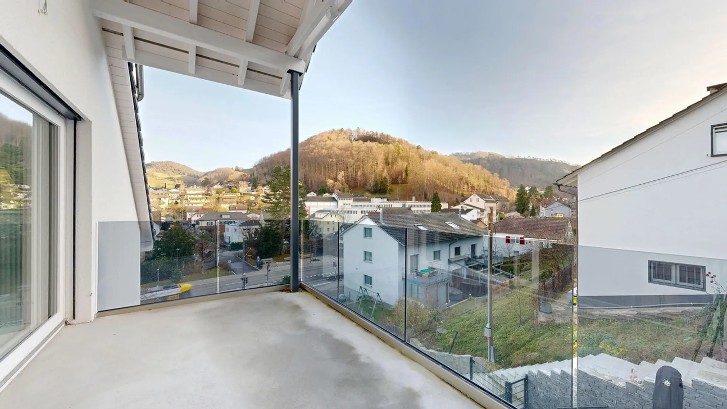 Condominio moderno di 4,5 stanze con balcone - Foto 8 di 9