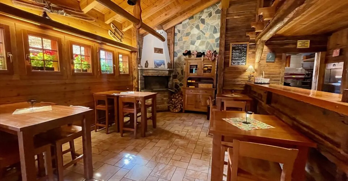Ristorante Incantevole con Appartamento - Foto 6 di 10