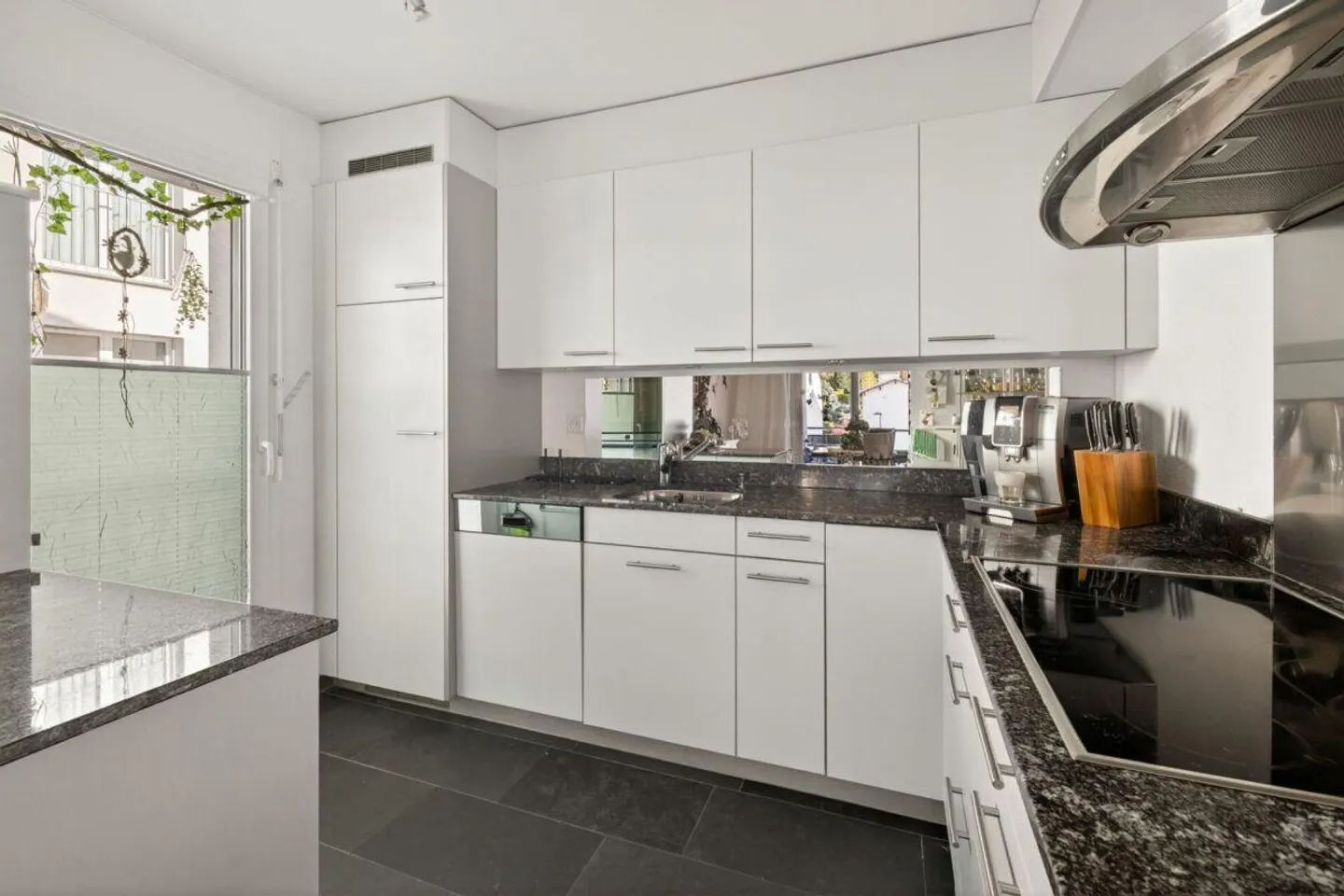 Living feeling with atmosphere and space for all phases of life - Photo 3 of 13