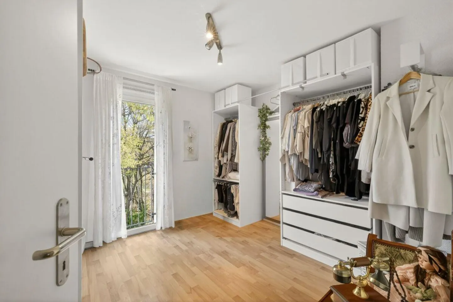 Living feeling with atmosphere and space for all phases of life - Photo 6 of 13