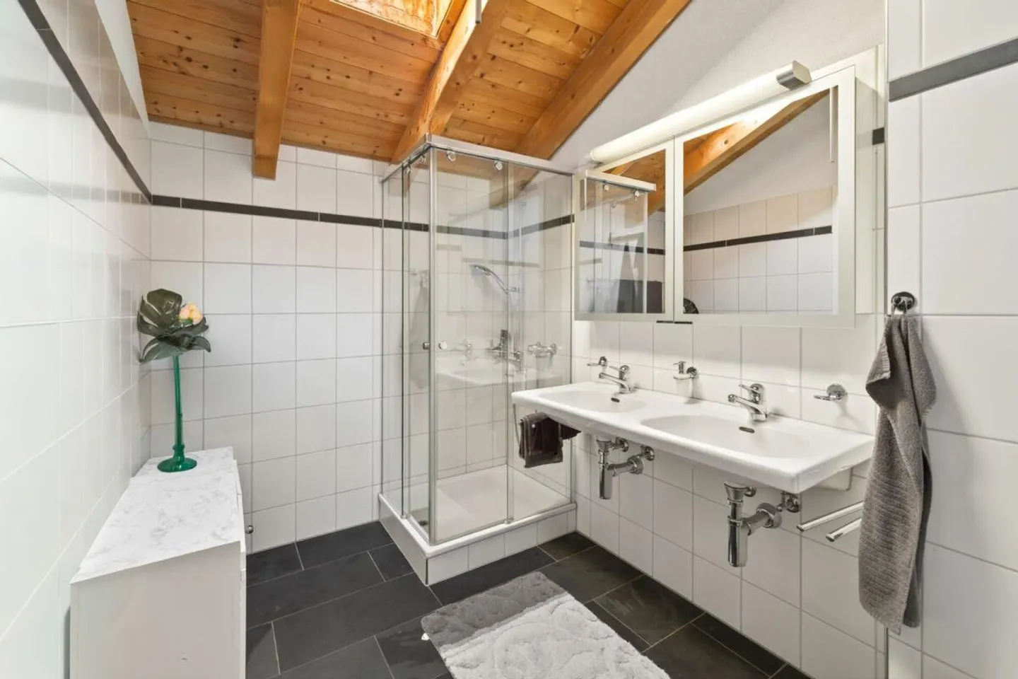 Living feeling with atmosphere and space for all phases of life - Photo 10 of 13