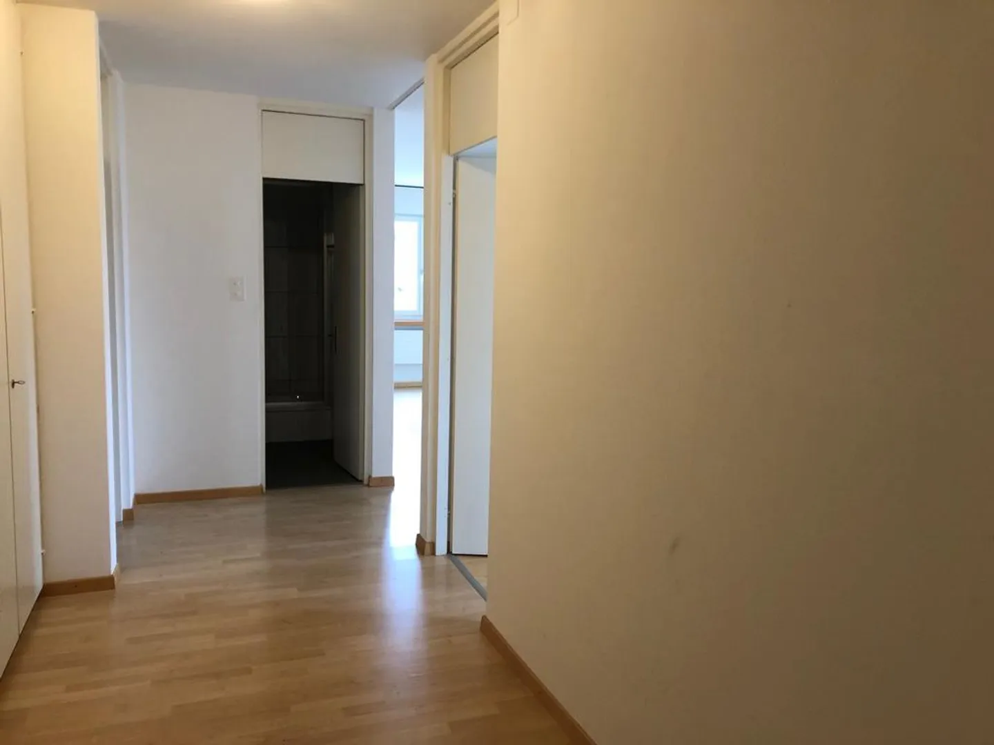 Appartamento affascinante con balcone cerca nuovi inquilini ... - Foto 6 di 7