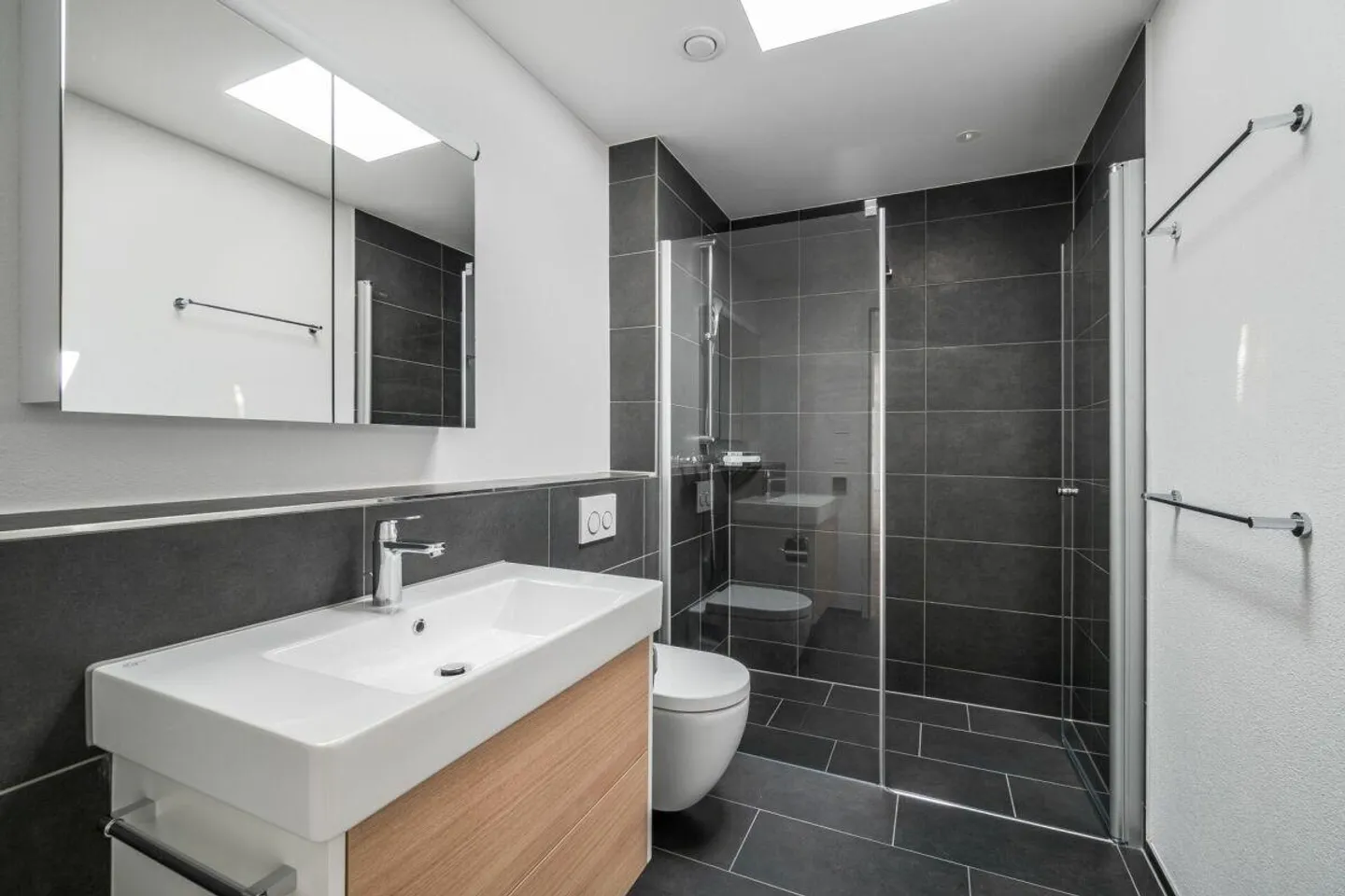 Appartement moderne de 2,5 pièces au bord du lac - Photo 5 sur 9